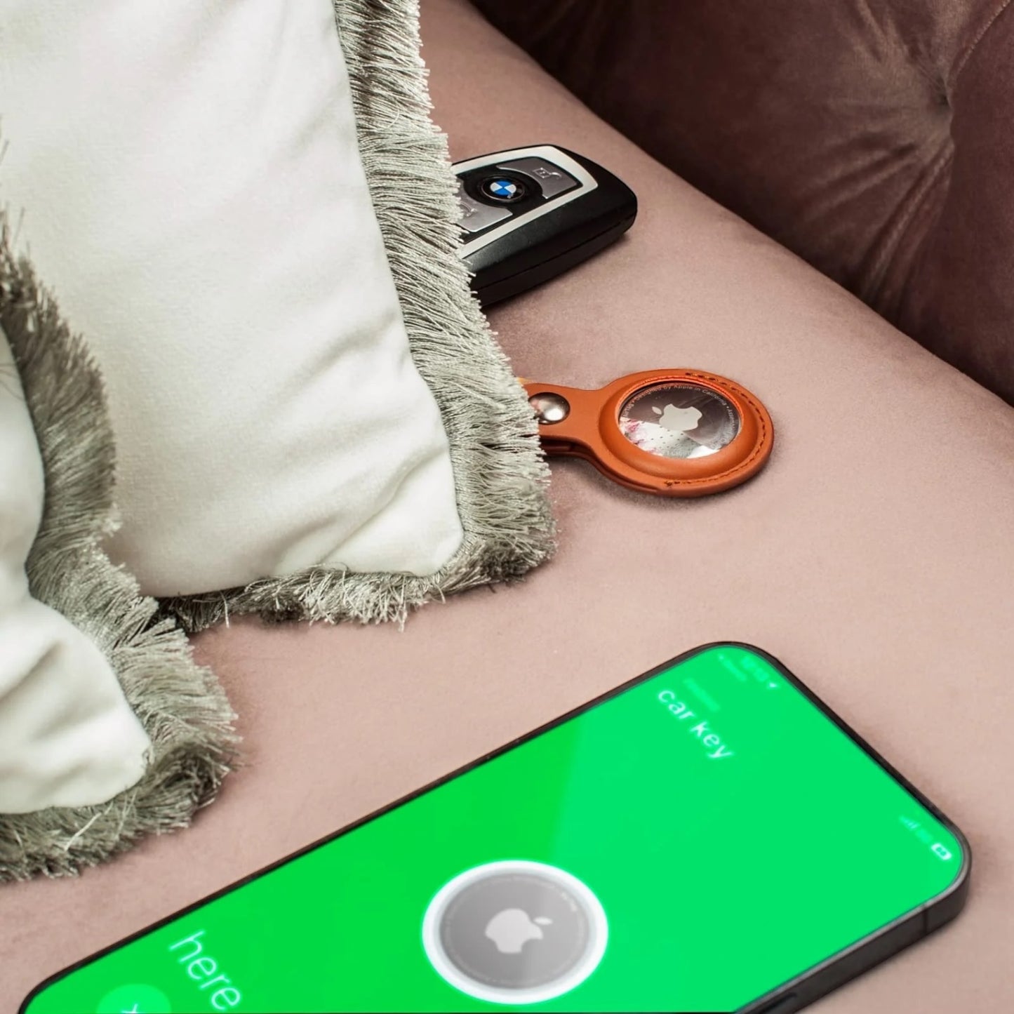 AirTag Műbőr Kulcstartó -  AirTag kiegészítők - Domshop a Domshop kínálatából