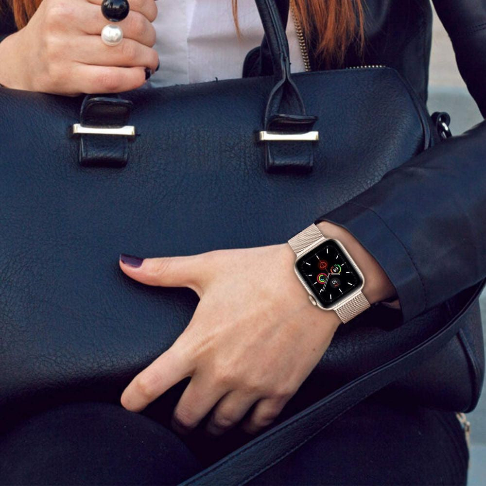 Apple Watch 4-6, SE, SE (2022) (38 / 40 mm) / Watch 7-9 (41 mm) / Watch 10 (42 mm), fém pótszíj, milánói stílus, TP MilaneseBand, ezüst – Apple Watch Fém Szíjak a Tech Protect kínálatából | Domshop