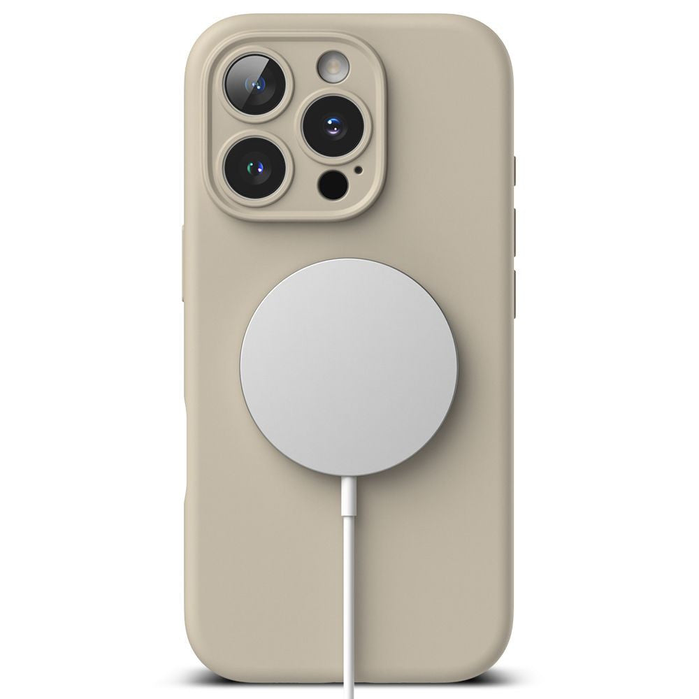 Apple iPhone 16 Pro Max, Szilikon tok, mikrofiber belső, közepesen ütésálló, Magsafe kompatibilis, Ringke Silicone Magnetic, tört-fehér – iPhone 16 Pro Max tok a Ringke kínálatából | Domshop